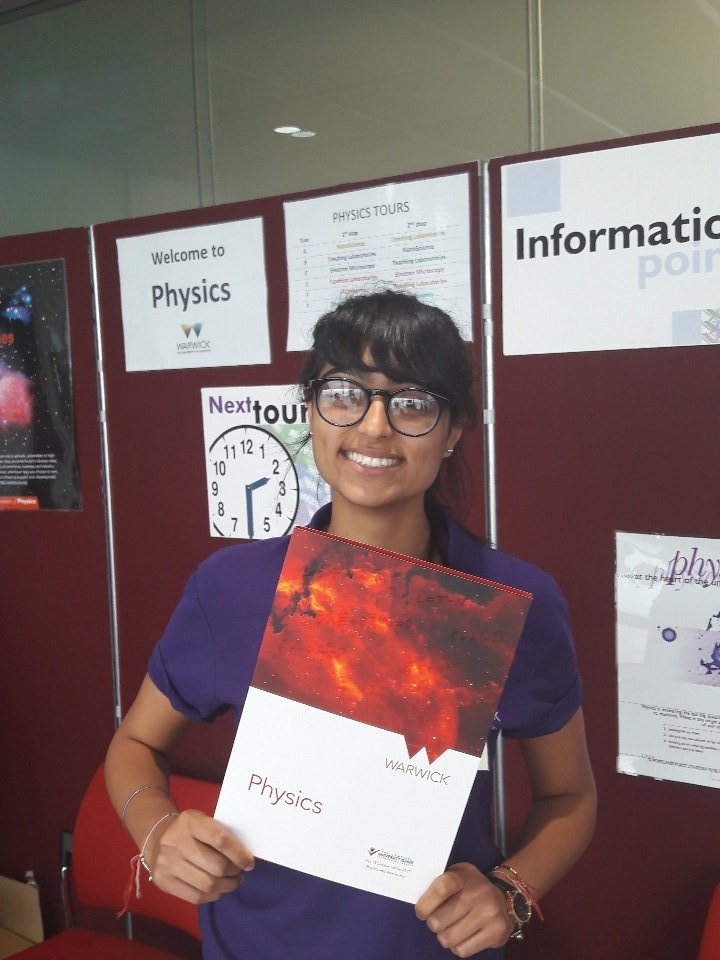 Come and say hello to our PhysSoc Social Sec @NikitaC_98  at the open day today!