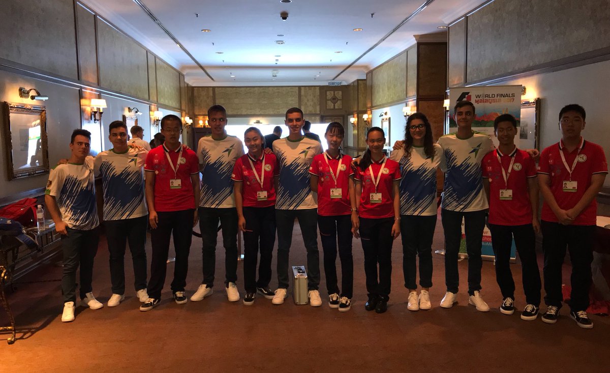 Meeting with other teams and sharing experiences is the best part of the competition.
#F1SWF #roadtomalaysia #repeatit #gonewgentachytis