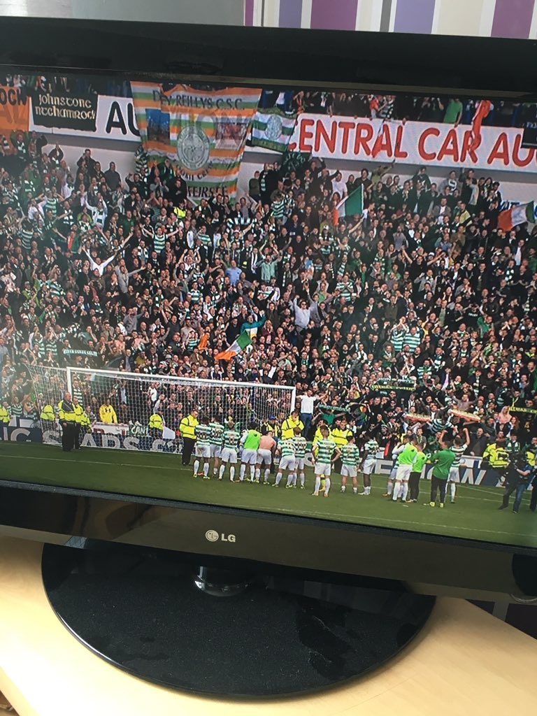 adamcdevine's tweet photo. @LEIGHGRIFFlTHS @CelticBot @patrick7roberts Stronger defence than the huns 😂😂 https://t.co/Wg1klCe7t6