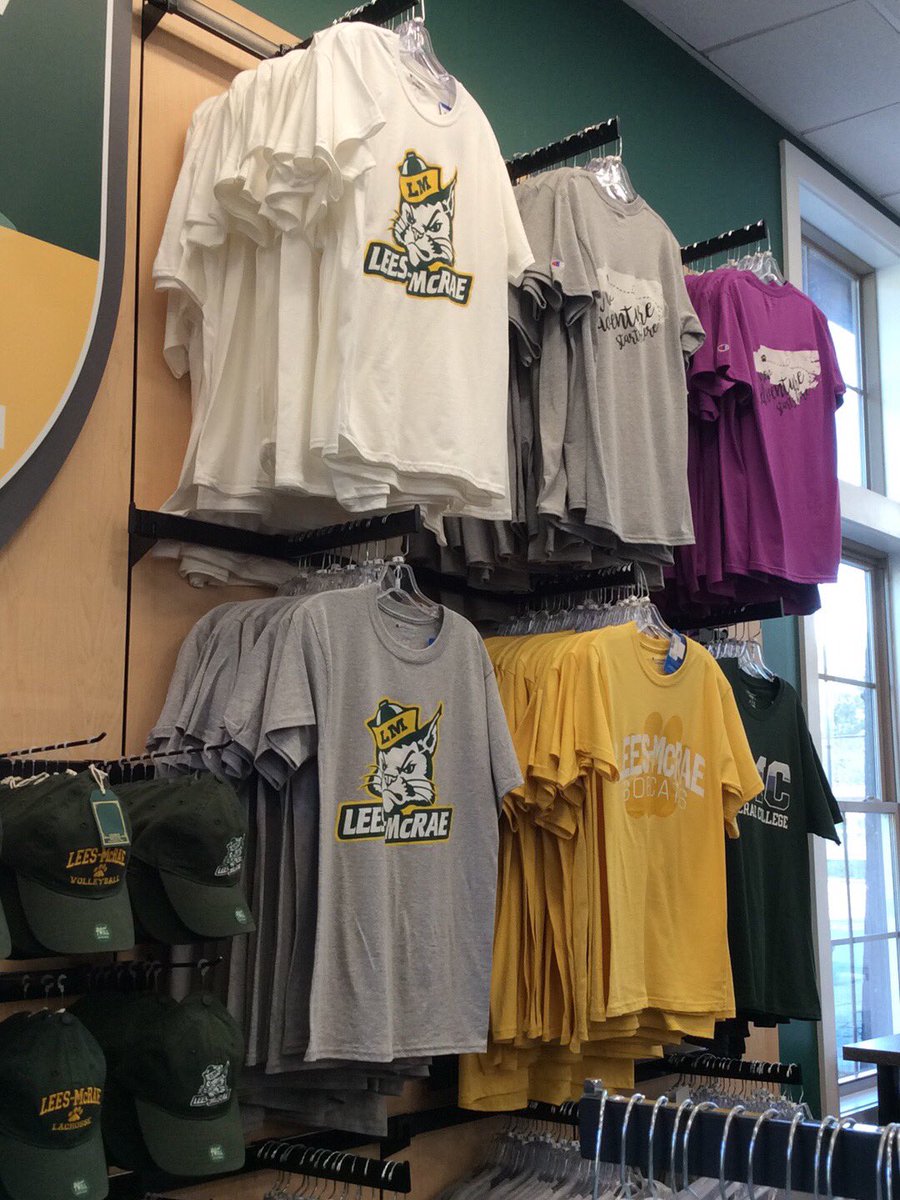leesmcraebooks's tweet photo. Good morning Bobcats and potential Bobcats! It's open house day, stop by the bookstore to grab a new shirt and maybe a bagel too! https://t.co/jLAKAM9iTf