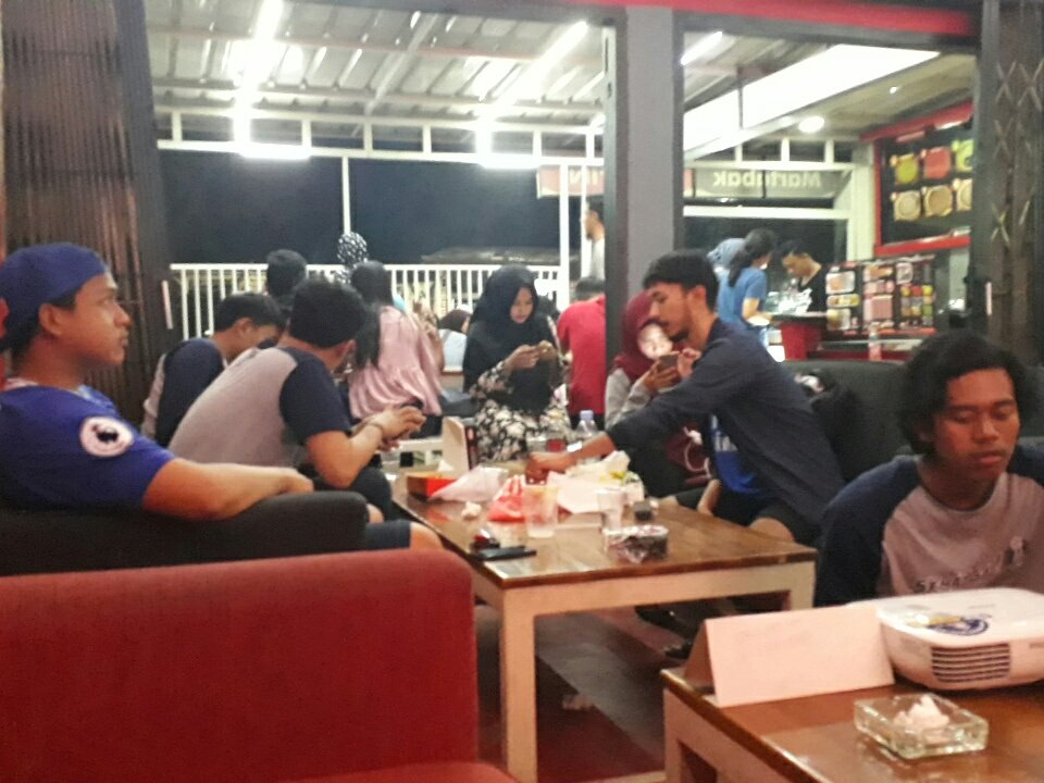 CISCcikampek_'s tweet image. Yuk yuk yuk merapat ke martabak apin ☕