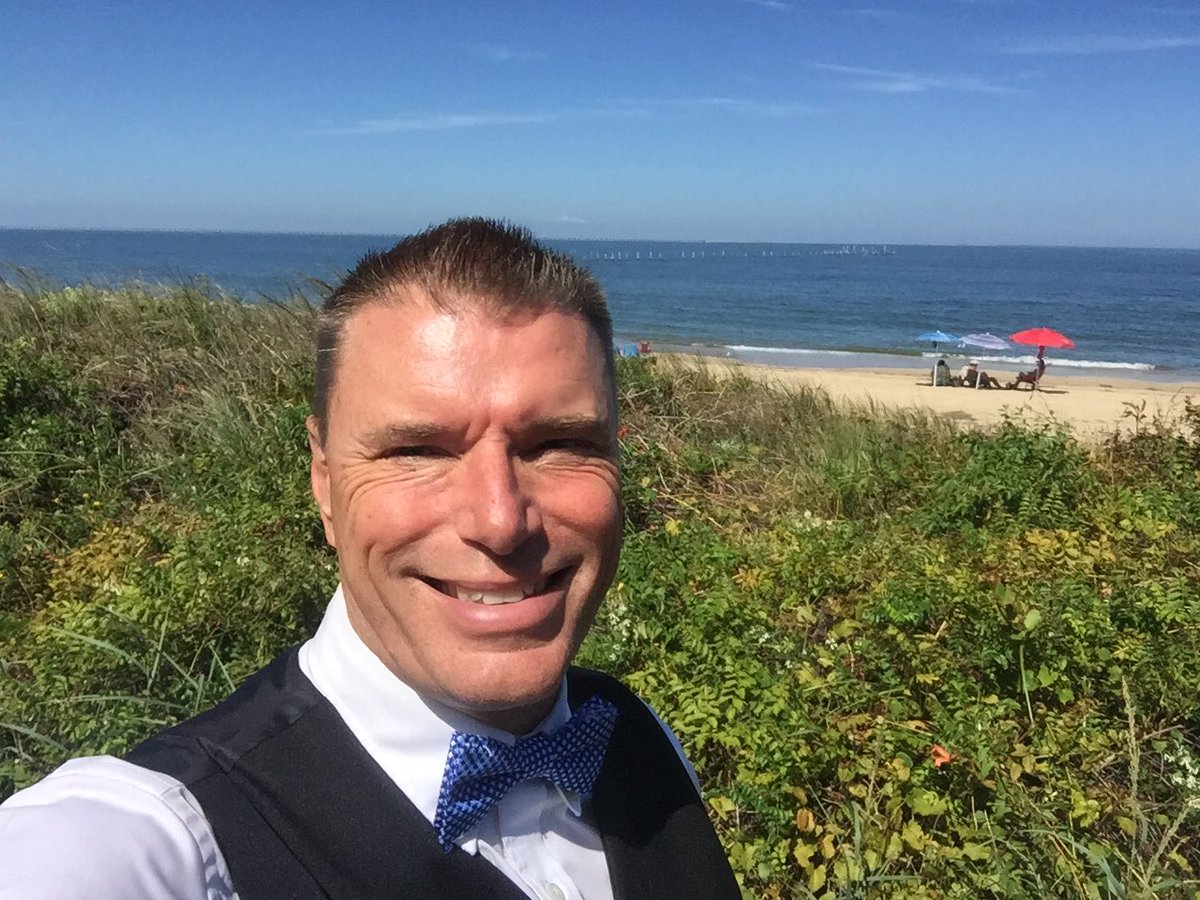 AstroDJrocks's tweet photo. @ENewill @DonnyVantage @AstroDJ @mushwear @jimmyjamny my view of Chesapeake Bay- afternoon wedding ceremony &amp; reception  #astroentertainment https://t.co/smBgcRxAZl