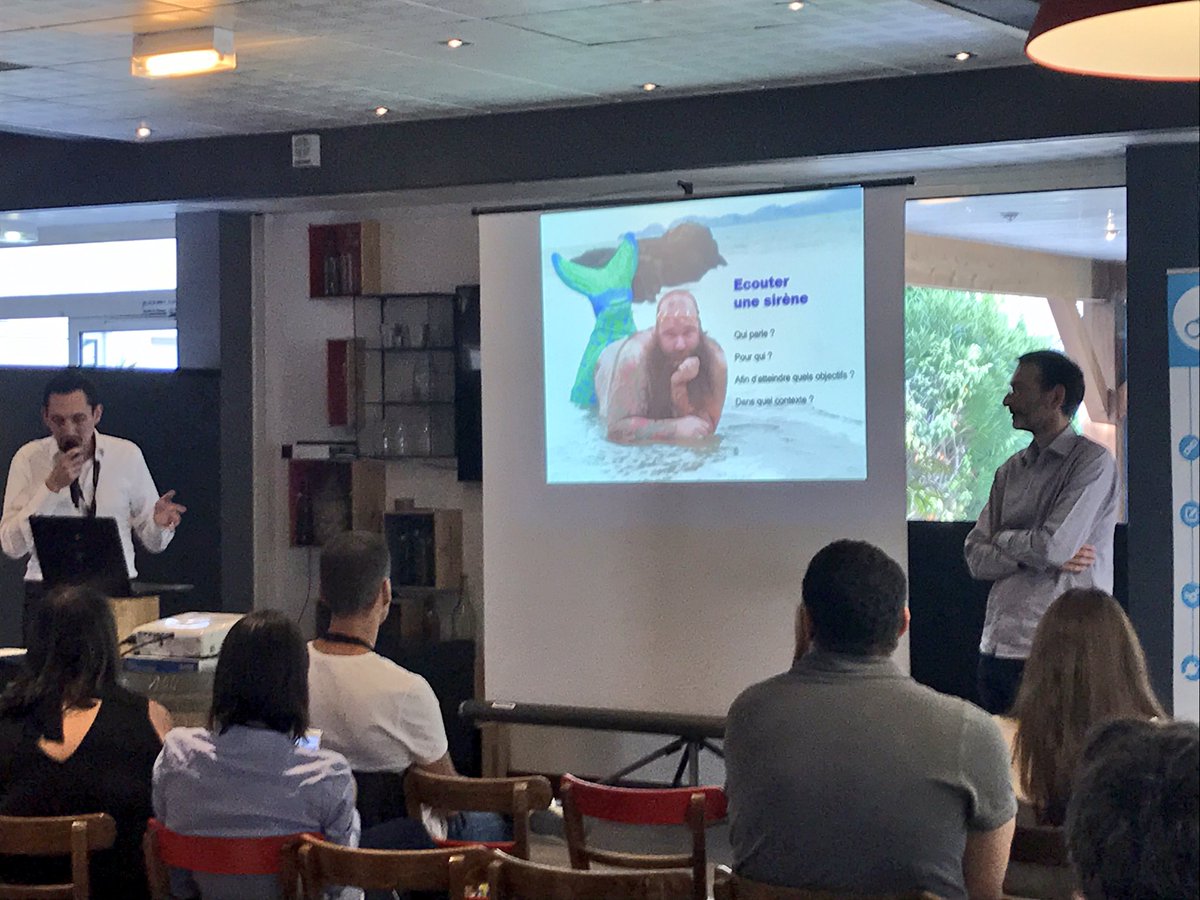jringard's tweet photo. Merci @LaurentPeyrat et @aurelienbardon pour le clin d'œil #CeQueGoogleVeut conférence à Toulouse au #SeoDawaDay 🤘 https://t.co/frriJ8iuIa