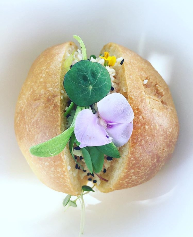 #Day3 <a href="/TasteOf_IT/">Taste Festivals IT</a> Maritozzo artigianale con insalata di granchio @cribowerman <a href="/cakegardenP/">cakegardenproject</a> 📸 #TasteofRoma #TasteFestivalsItalia