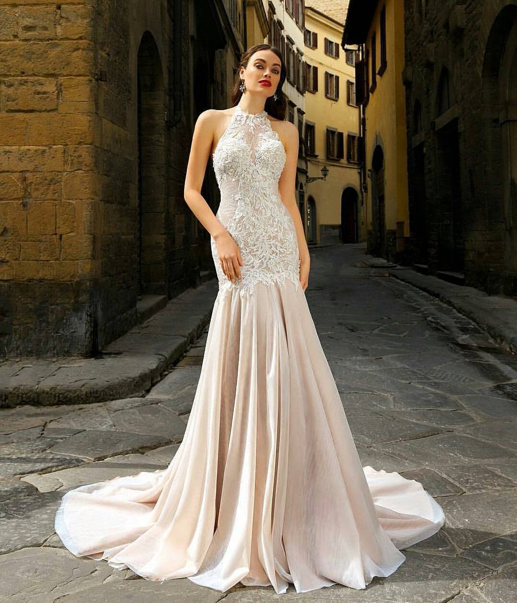 BrightandBride's tweet photo. Dress of the day π @HaremsBrides
#Dress #weddingoutfit #weekend #weddingvibes #bride #weddingDress #weddingphoto #designer #bbbtweets https://t.co/aVQusd5dR6