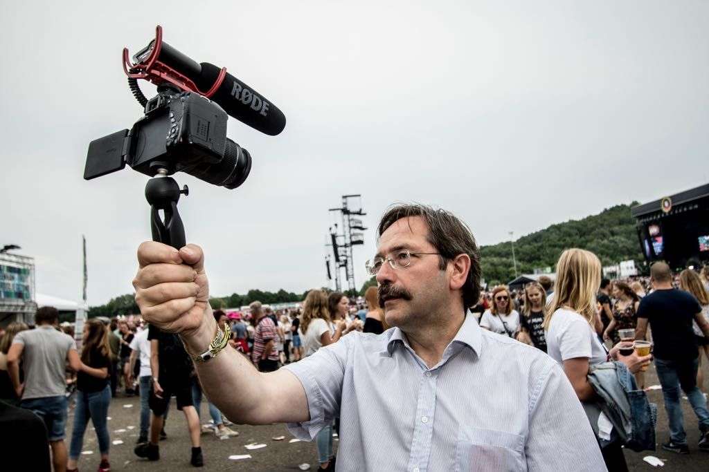 L1_Nieuws's tweet photo. De vlogs van gouverneur Theo Bovens hebben ook onze oosterburen bereikt: https://t.co/rRja8hOT3s https://t.co/a7HhD1hesq