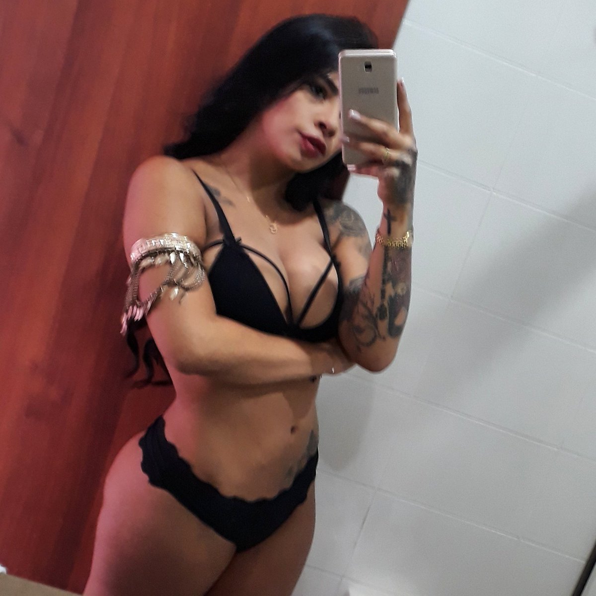 praizenina's tweet photo. Twitter Going online on @chaturbate ! #newlife #model #webcamworld  https://t.co/iwynTdOL7f https://t.co/3T6l7MdZCc https://t.co/7Wy879mDD5