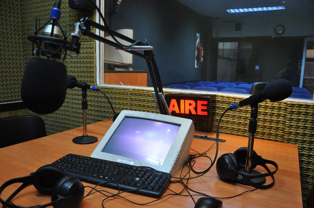Para arrancar el #sábado con todo #ALTERIDEM estará visitando 3F Radio. A partir de las 11:40 am. 

Stay Tuned!

tresdefebrero.gov.ar/radio-Online
