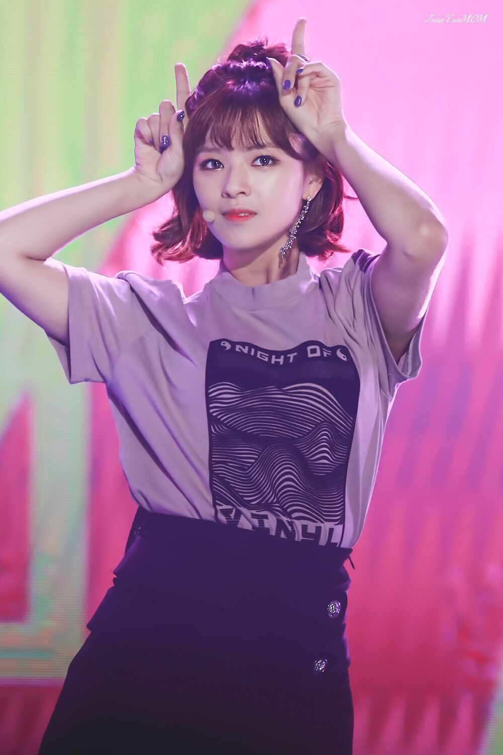 ムーン Twice ジョンヨンはショートの方が可愛いし好きだと思ってたけど 髪伸ばしても可愛いことに気づいた ロングの ジョンヨン楽しみになった Twice ジョンヨン ジョンヨンペンはrt 共感したらrt T Co 16oyoyrawq Twitter