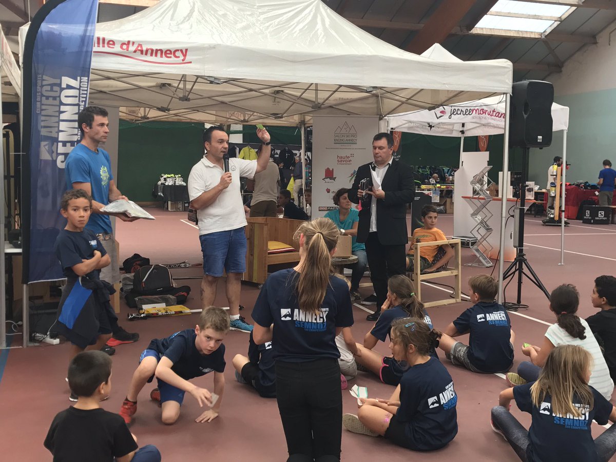 Salon #SkiProRacing. Merci <a href="/NaturalPeaks/">NaturalPeaks</a> pour sa participation et ses lots - Vetements techniques et écologiques