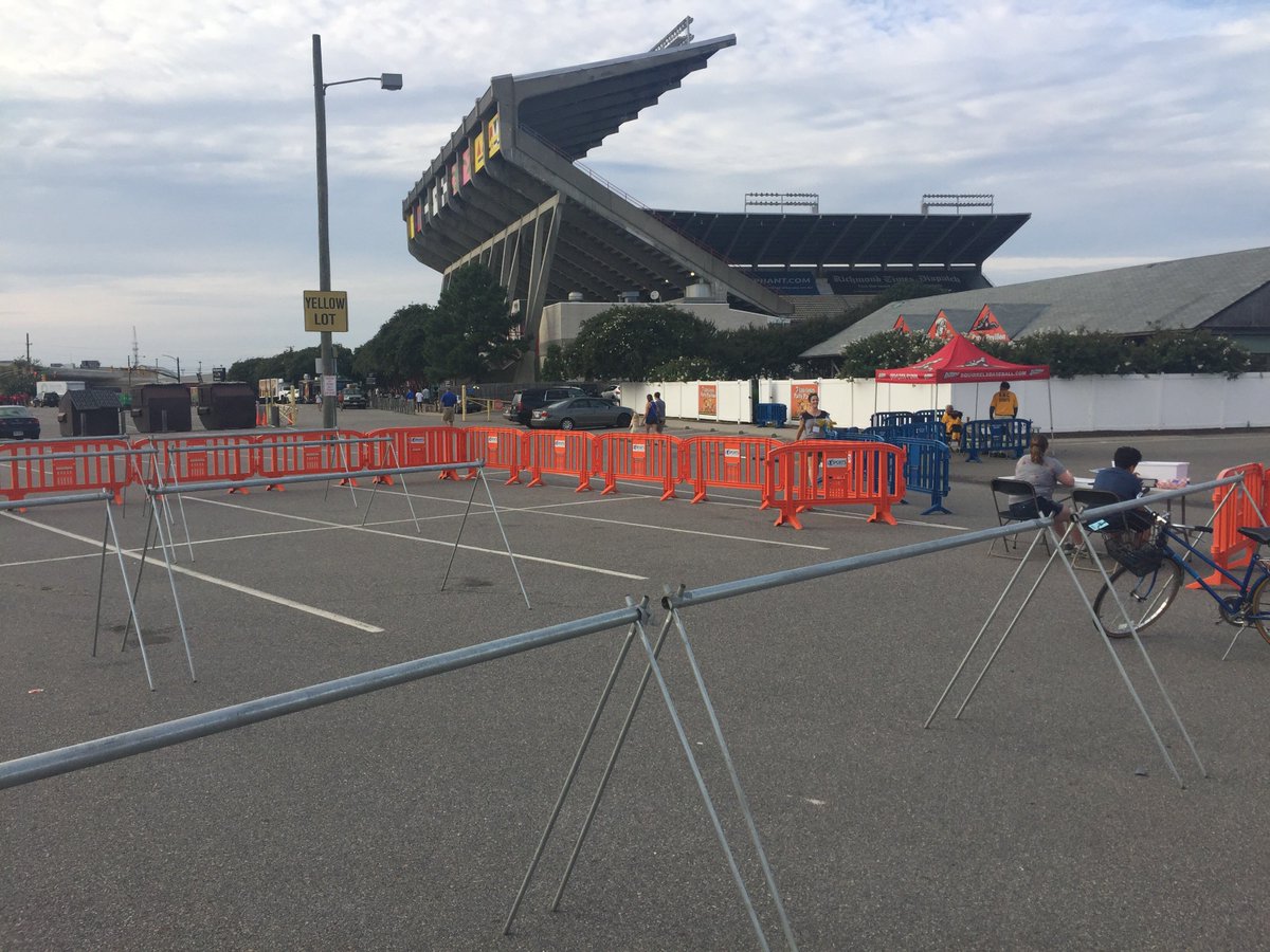 If you are headed to <a href="/RVAStreetArt/">RVASAF</a> Festival, there is a great bike corral thx to @SportsBackers