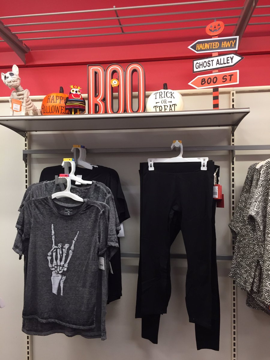 molly_esche's tweet photo. Proud of my team's Halloween #TargetStyle merchandising! #teachandtrain @VKonkolewski https://t.co/16FnRWXcim