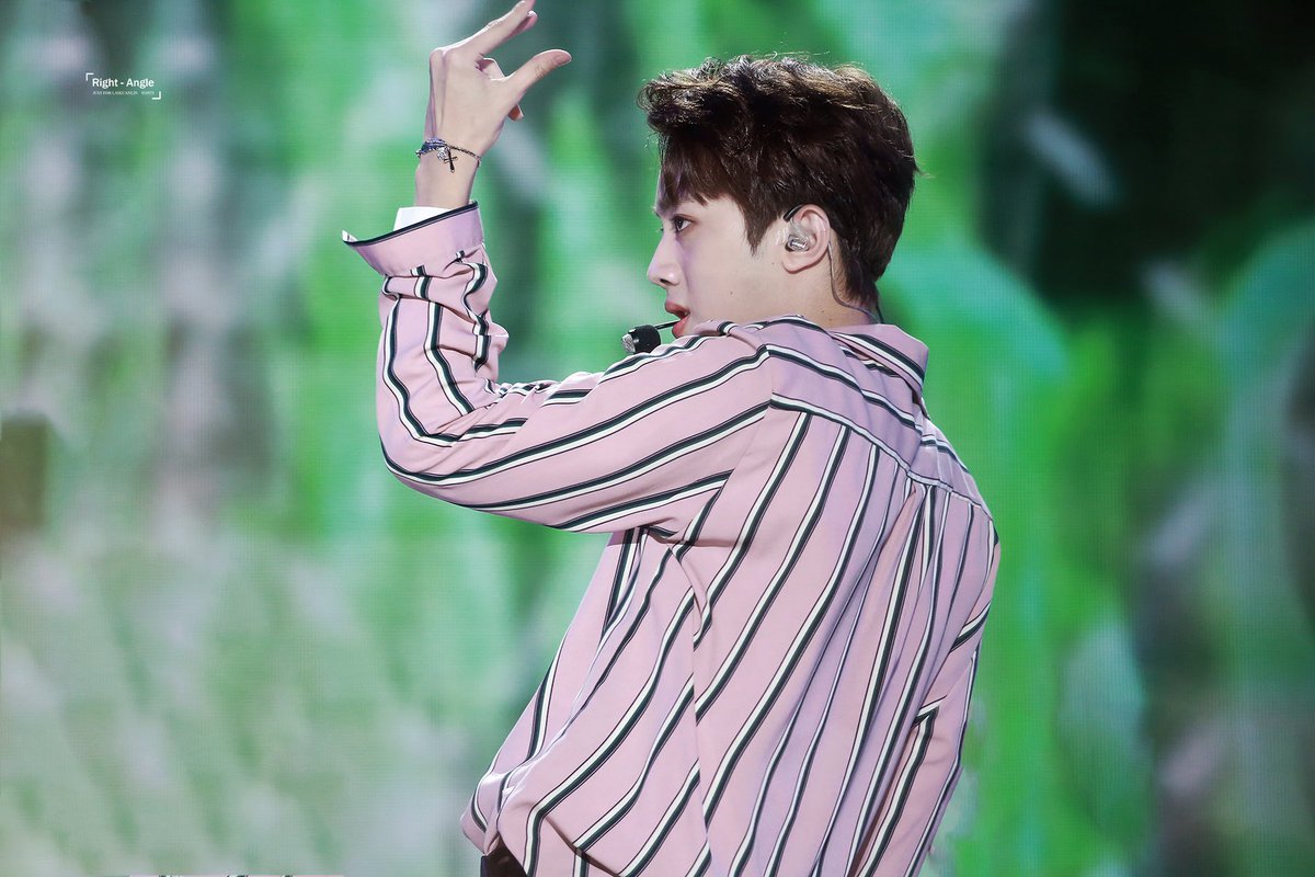 RightAngle_0923's tweet photo. 再一次地祝你生日快樂🎈

#Happy_Kuanlin_Day 
#관린아_태어나줘서_고마워 
#라이관린 https://t.co/OkibHrP3g9