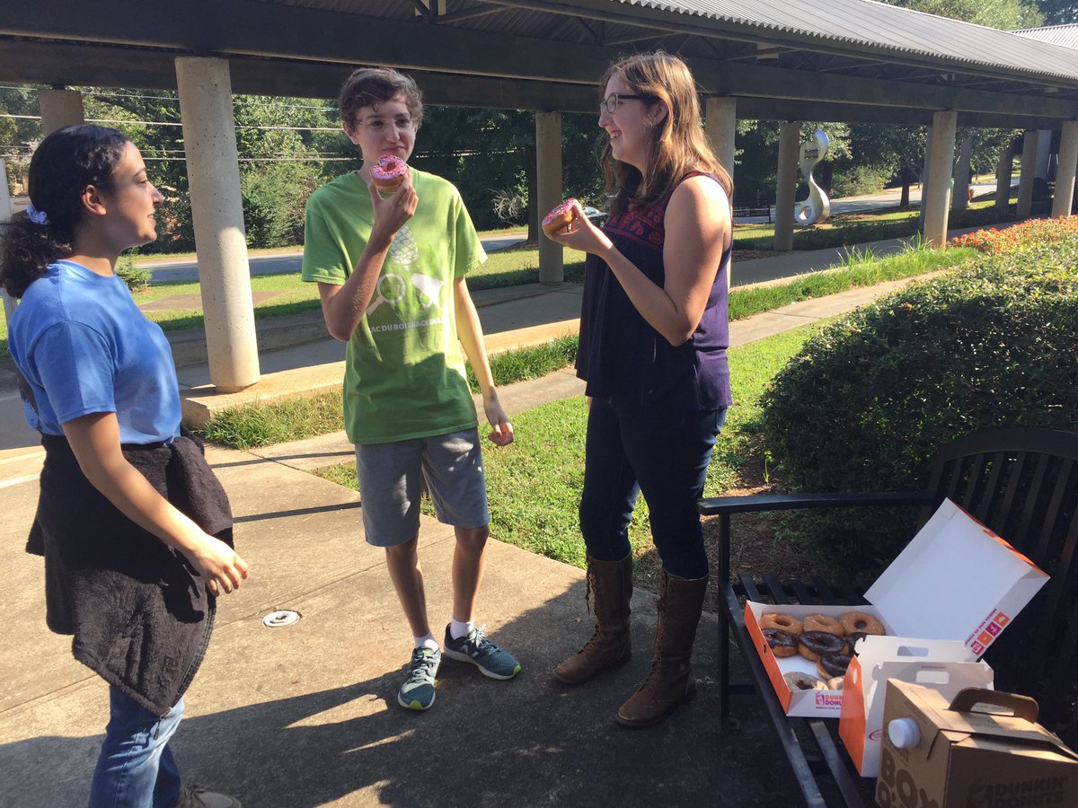 TusseyTweets's tweet photo. Fueling up before "shaping up the shelves" at the sandy springs library #mvinteract #saturdayservice #mvupper https://t.co/2VknRloA7p