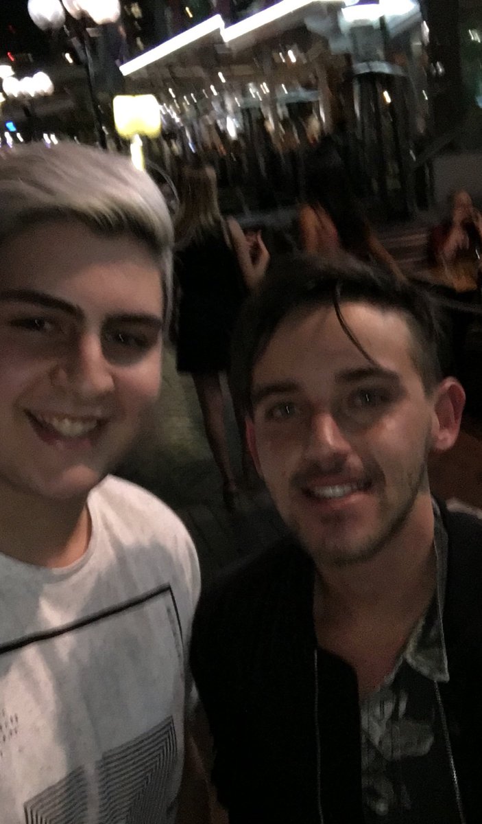 antpatsmusic's tweet photo. Thanks so much for the photos guys!! Hope you have a great night @danielsahyounie @BrooksBeau @JaiBrooks1 @luke_brooks 😆 https://t.co/AApyISWtn2
