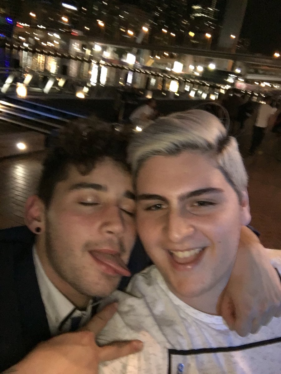 antpatsmusic's tweet photo. Thanks so much for the photos guys!! Hope you have a great night @danielsahyounie @BrooksBeau @JaiBrooks1 @luke_brooks 😆 https://t.co/AApyISWtn2