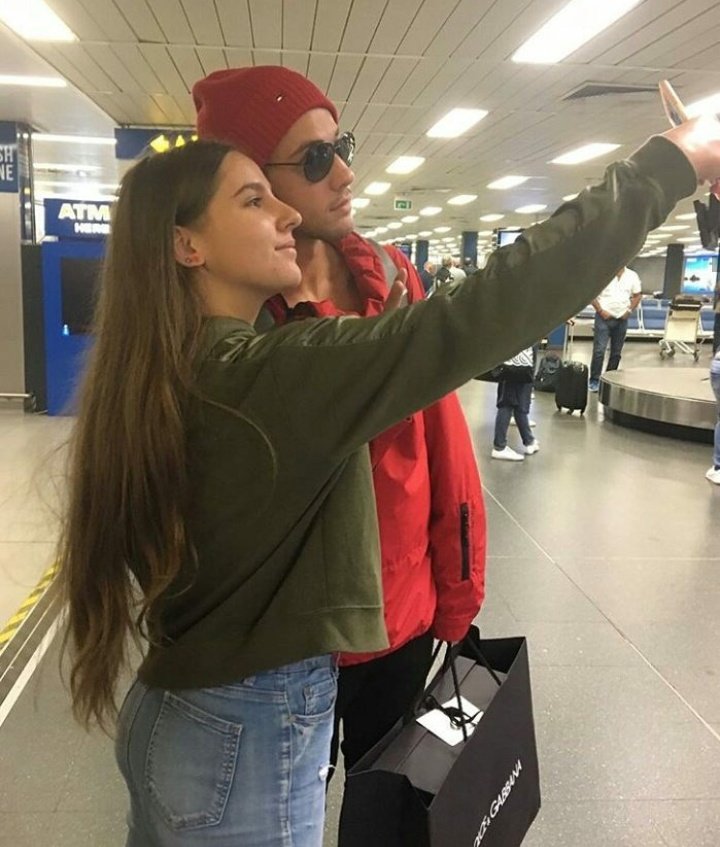 UpdatesDallasSp's tweet image. Cameron con fans ayer en Milán