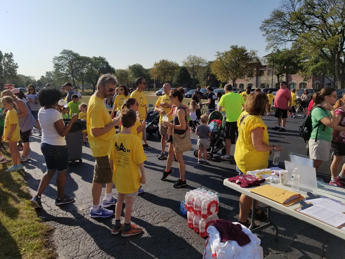 RockinRoom5's tweet photo. @FUND69 walkathon! https://t.co/bSljb3QtjC