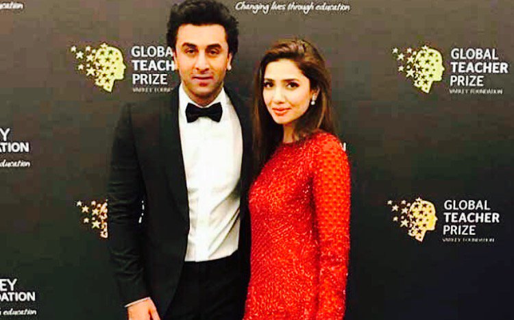 TinselLife's tweet photo. Are Ranbir &amp; Mahira Dating? Read https://t.co/iygJ10DYL4 Ranbir Kapoor’s Epic Response!
.
#RanbirKapoor #MahiraKhan #RanbirMahira #Bollywood https://t.co/7Los7gMQjD