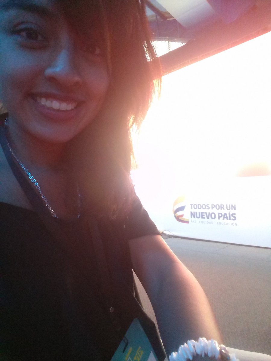 soytornasoul's tweet photo. #Col40 #Col40Gorra en distintas charlas de animación los 3 días 😆 https://t.co/Cu2pqshH1C