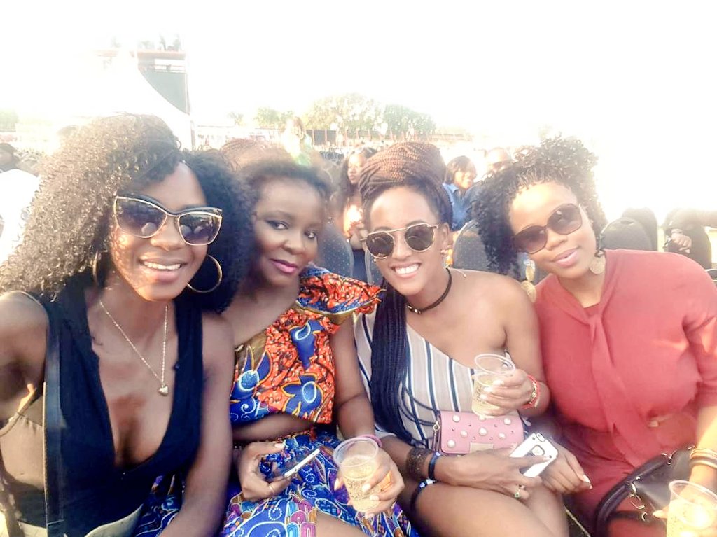 whoops_c's tweet photo. Ready for @StanbicMusic @BoyzIIMen. Doing it VIP with the girls @LONAHSHAWA @Sunshine_deeD and Andile #stanbicdoesmusic #pelliefun https://t.co/YsSMovU567