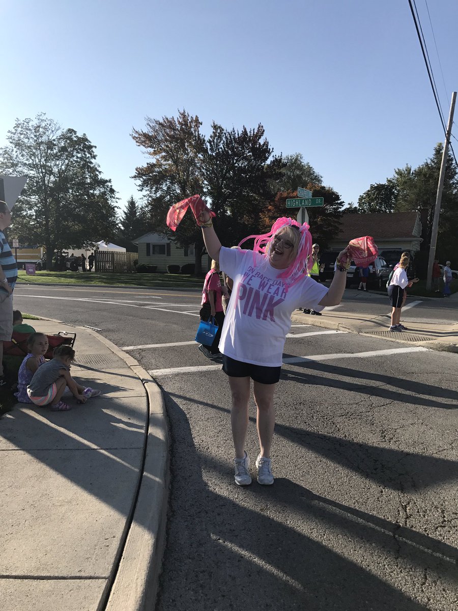 CityApparel_USA's tweet photo. Amazing morning to cheer on the racers and survivors❤️
Wipe out #breastcancer #RacefortheCure #Findlay #LifeAtCity #Saving2ndBase https://t.co/z2xSmfjcIn