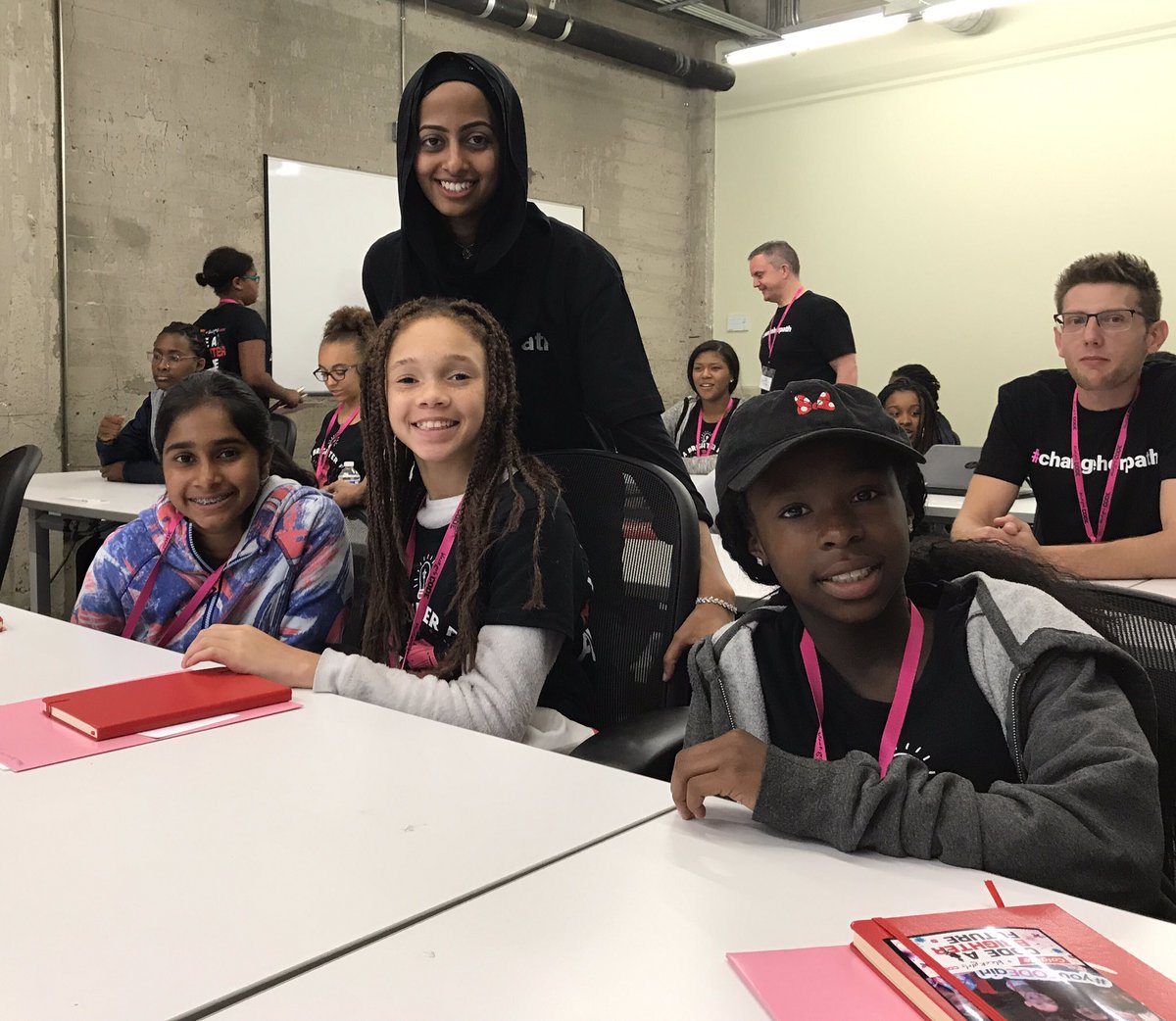 Ridhwana_K's tweet photo. These girls are getting a head start in development through UX Design Workshops with @BlackGirlsCode ! #CodeABrighterFuture #bgchackathon https://t.co/hpTi7VKzoz