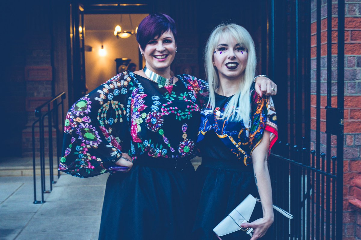FslAcademy's tweet photo. #FSLGRADUATION17 with our amazing Creative Director @ShelleyAndreff and Designer @alexandraspadlo https://t.co/S0KHQzrcXL