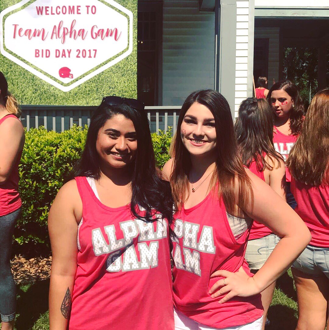 KaylaCaroline16's tweet photo. Bid day, best day. πβ€οΈπΏ @ECUAlphaGam #TeamAlphaGam https://t.co/I21qpLHDza