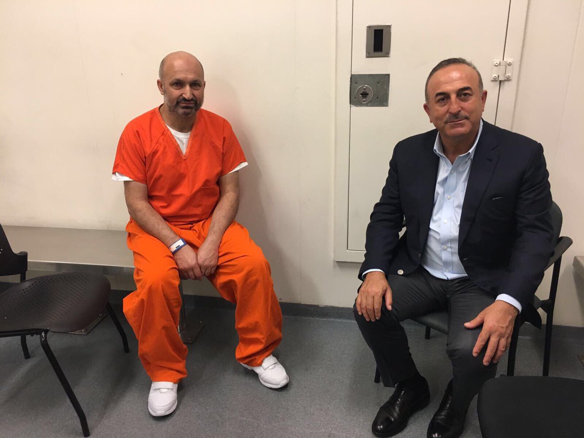 Washington'da yargılanması devam eden Sinan Narin ve Eyüp Yıldırım kardeşlerimizi ziyaret ederek, Milletimizin sevgi ve selamlarını ilettik