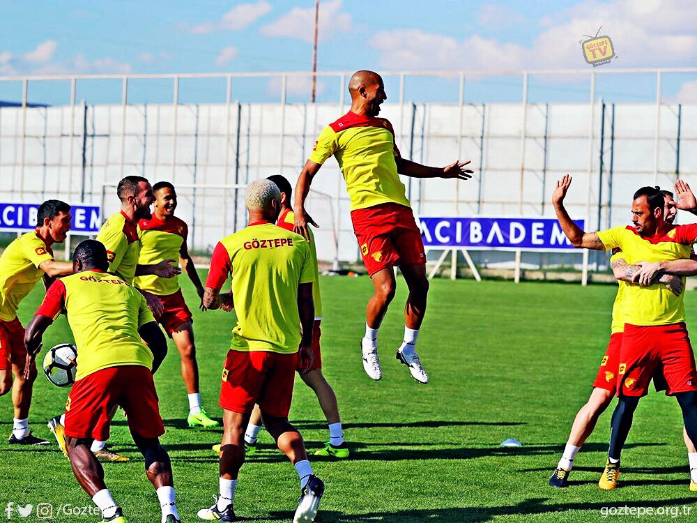 Hayat kısa KADU uçuyor 💪💪 

#Göztepe