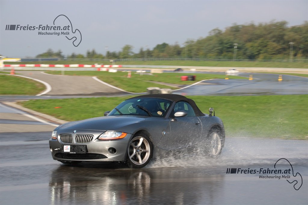 ZdrifterRace's tweet photo. today was a drift day
#wachauring #melk #drift #zdrifter #bmw https://t.co/loTWvR7wbl