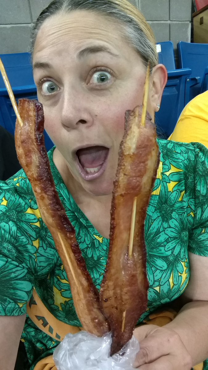 MichelleJen1974's tweet photo. #stayhungry #poweredbybacon #baconnation #gobison https://t.co/8tyAL3mFFu