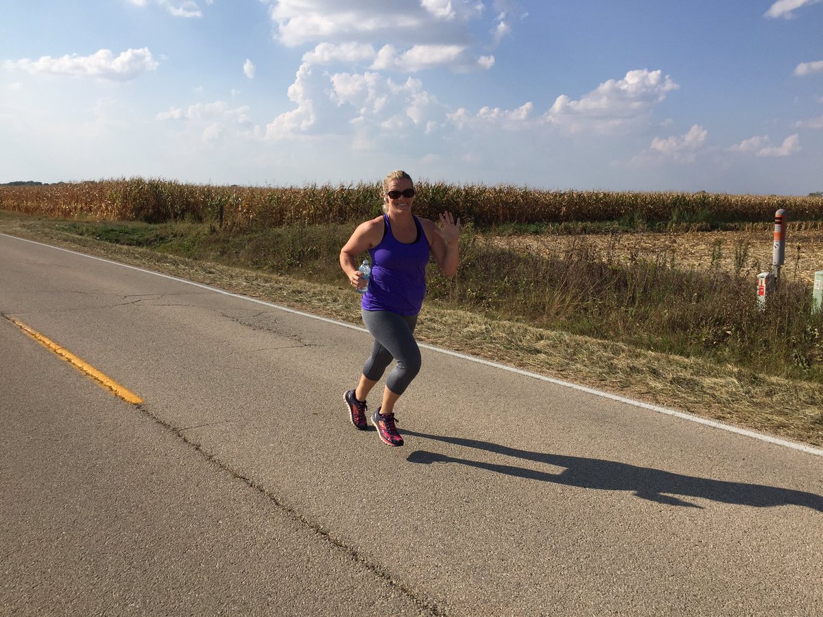 RunforALZ's tweet photo. Deb "Sporty Spice" Jennings hits the road for 3 miles. https://t.co/BfA56jz9Wi