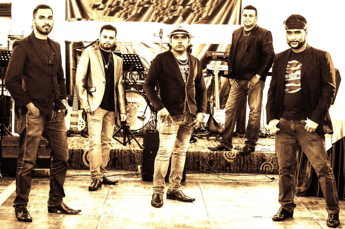 RedkingSL's tweet photo. @RedkingSL Family 💕🎼🎹
#CoverBand #colombo #SriLanka #livemusic #entertainment #lka https://t.co/HIg5w0yeGV