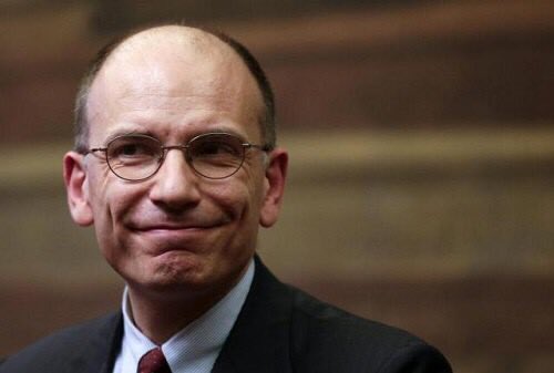 Inmezzorarai's tweet photo. #inmezzora raddoppia! Domani @DeBortoliF @yanisvaroufakis @EnricoLetta Veronica De Romanis e intervista esclusiva a Jens Weidmann @RaiTre https://t.co/XhB8iK8ggP