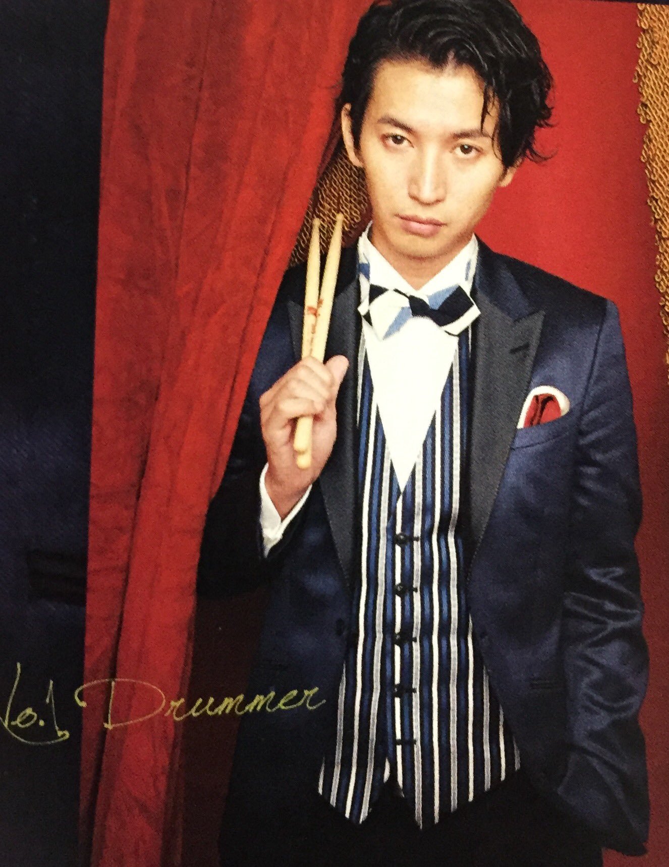 ねる虎ハッピー丸くなる 大倉くんってすごいよな 面白い時はめっちゃ面白いのに演奏でドラム叩いとる時はめっちゃかっこいいしなんなん 褒め はぁ 目の前に現れてくれんかなー 拾い画で失礼します 大倉忠義のありえないくらいかっこいい画像張って