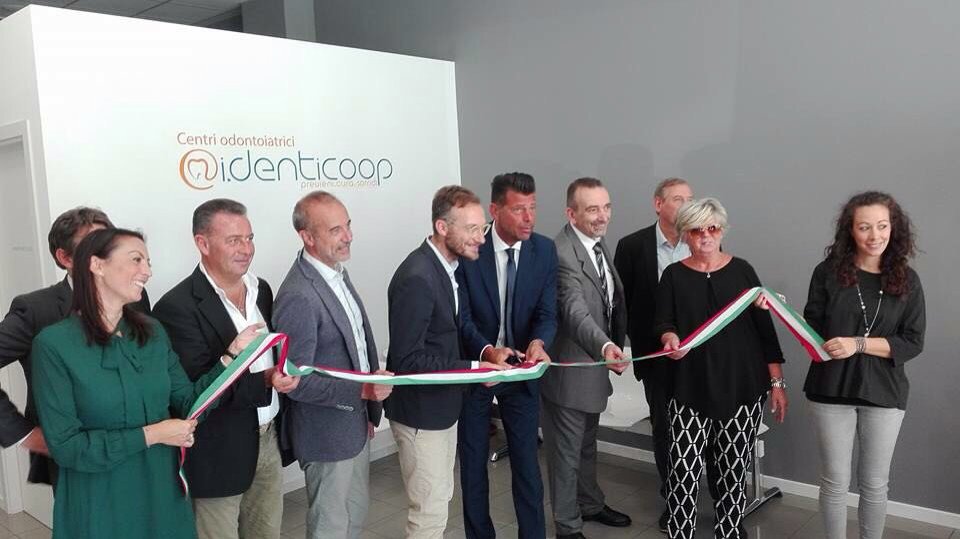 A Senigallia è stato inaugurato il primo ambulatorio di I.denticoop <a href="/coopalleanza/">Coop Alleanza 3.0</a> <a href="/FrancoAlleruzzo/">Franco Alleruzzo</a> <a href="/mangialardim/">Maurizio Mangialardi</a>