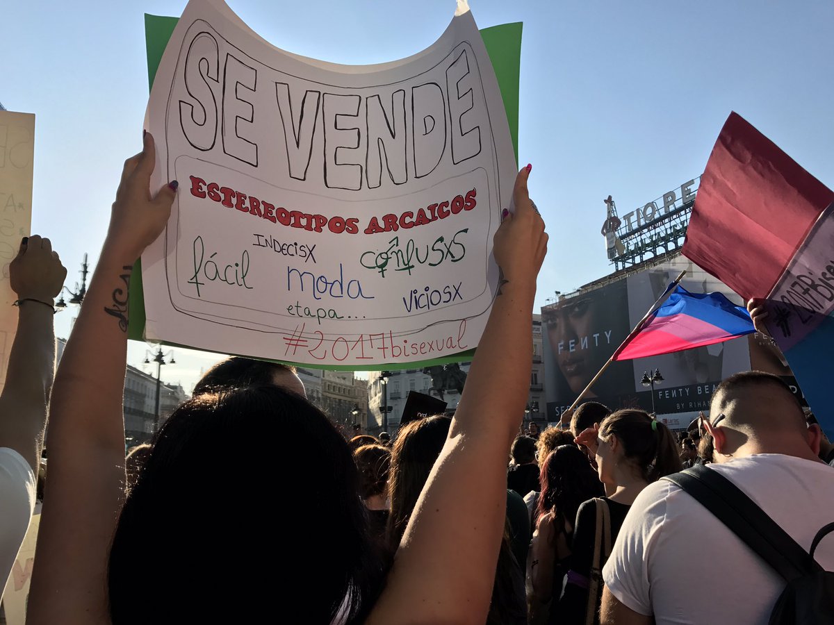 _CJE_'s tweet photo. ¡Somos la generación que debe acabar con los estereotipos! Visibilidad #2017Bisexual contra quién habla de modas, etapas o confusión 💪🏽💪🏿💪🏻 https://t.co/r2U9c5PA31