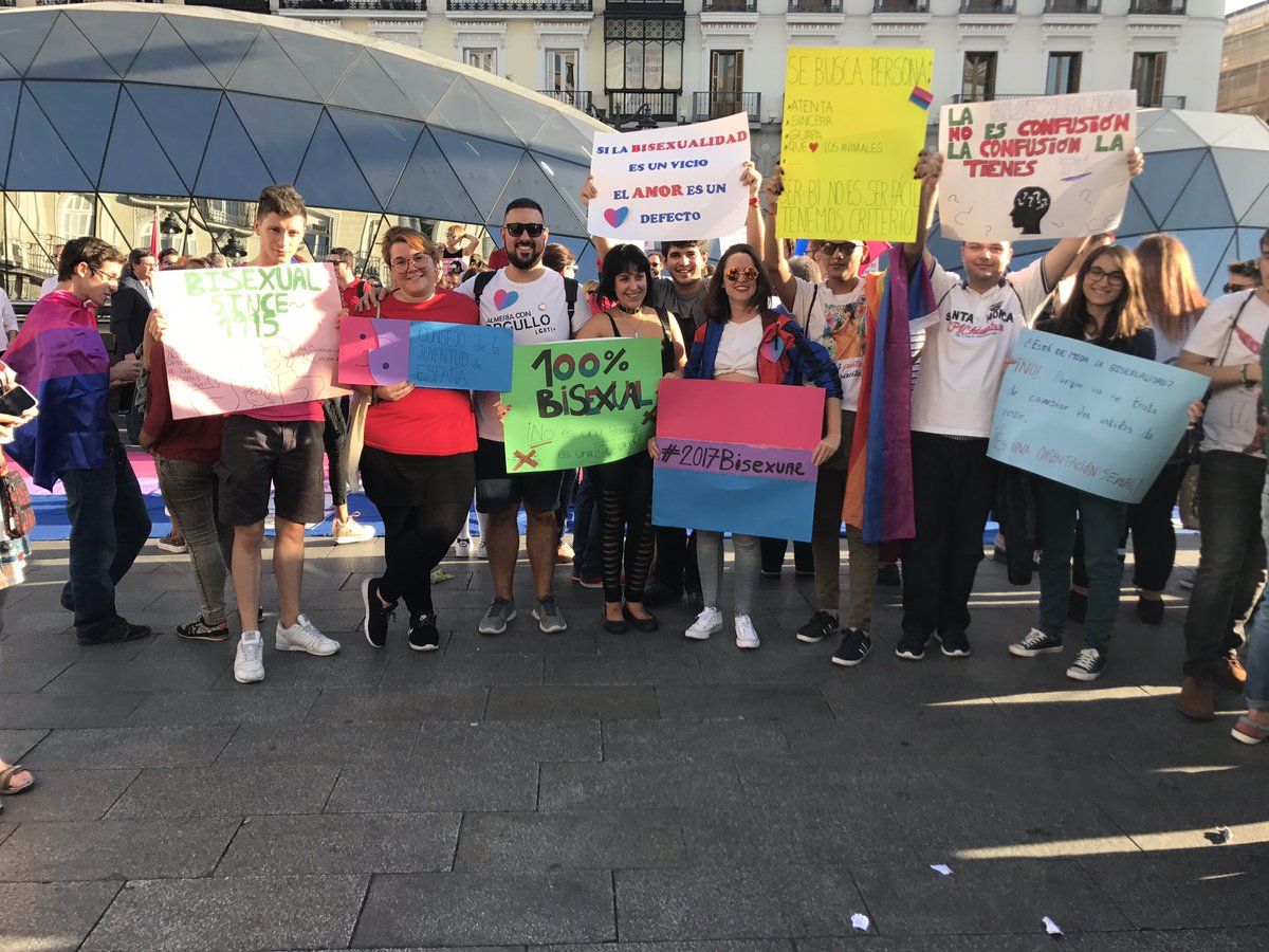_CJE_'s tweet photo. ¡Somos la generación que debe acabar con los estereotipos! Visibilidad #2017Bisexual contra quién habla de modas, etapas o confusión 💪🏽💪🏿💪🏻 https://t.co/r2U9c5PA31