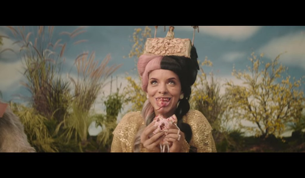 TheNotPerfectR's tweet photo. Si el Pais de las Maravillas de Alicia era oscuro, el de Melanie es tan turbio y siniestro que lo terminas amando
#MadHatterMusicVideo https://t.co/mVJffM3hVy