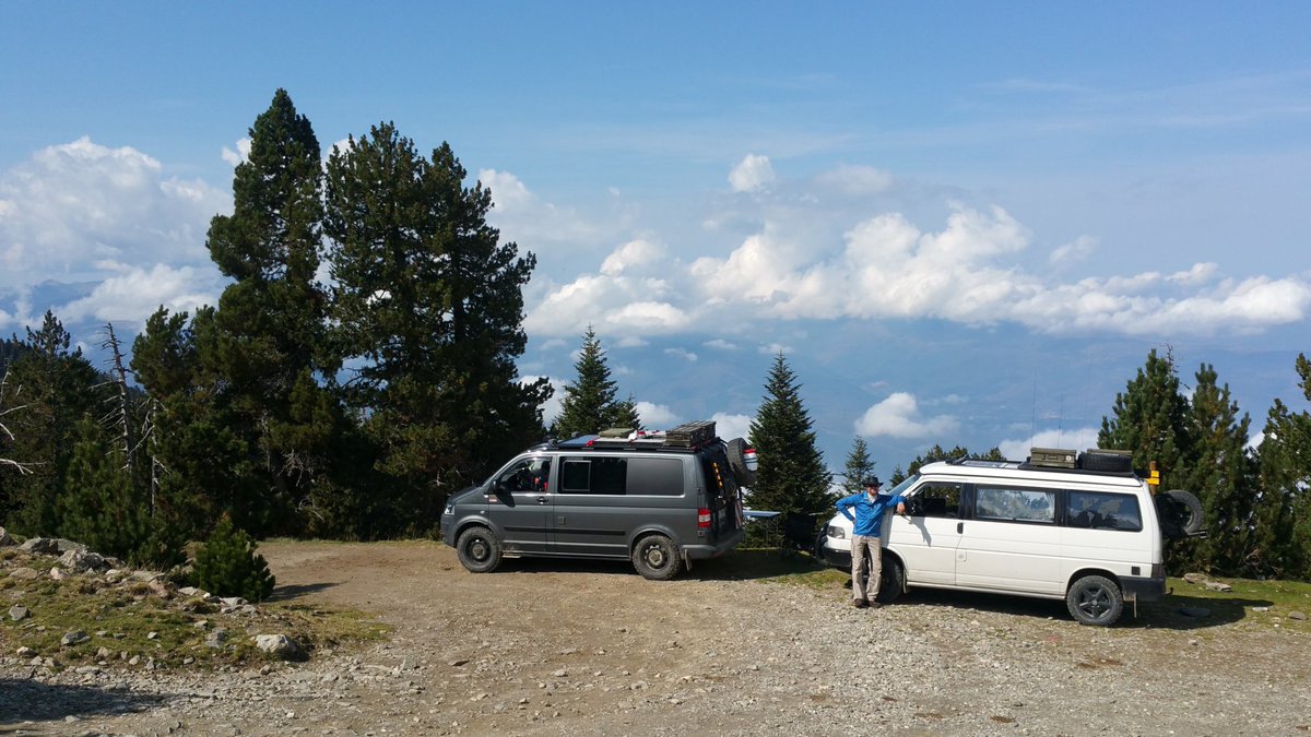 Dalph's tweet image. Mt. Canigou bis zum höchsten erreichbaren "Parkplatz" erklommen - 2115m
