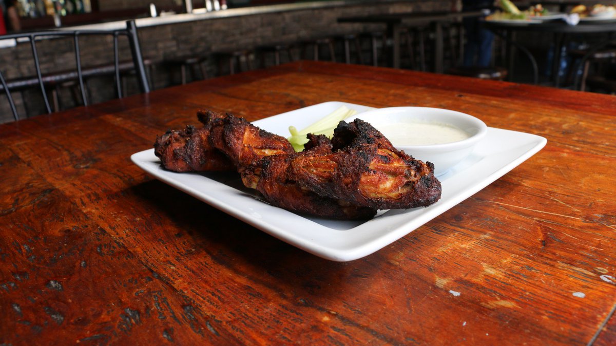 oldglorybbq's tweet photo. It's never a bad time for our wings! https://t.co/MBXZauQOrJ