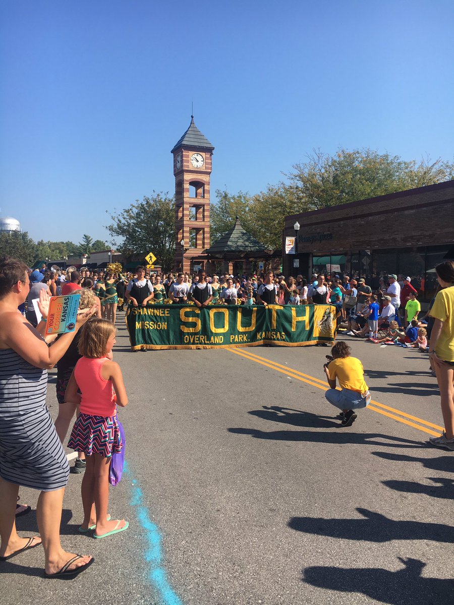 MillCreek512's tweet image. @SMSouthOffice representing @DowntownOP Fall Festival @theSMSD #smsdproud