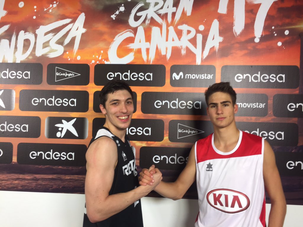 basketenzona's tweet photo. Tan amigos @CDBILBAOBASKET 😍 #sebuscatriplista https://t.co/774hZApGQR