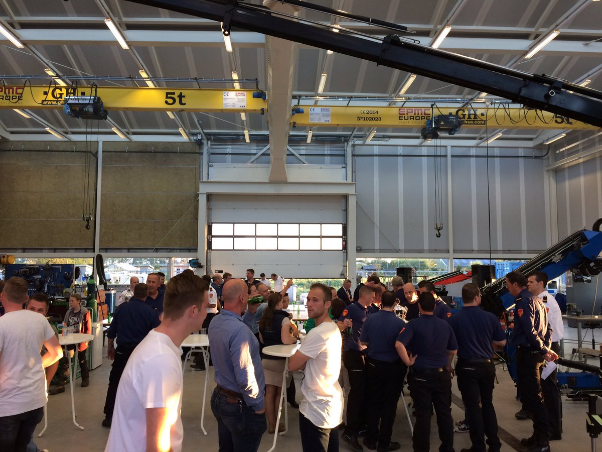 BrandweerKLW's tweet photo. De prijsuitreiking van de #regionalewedstrijden bij #Reedijk #Klaaswaal. Wat een TOPlocatie! Super bedankt voor het beschikbaar stellen!!! https://t.co/2xux0o9Imt