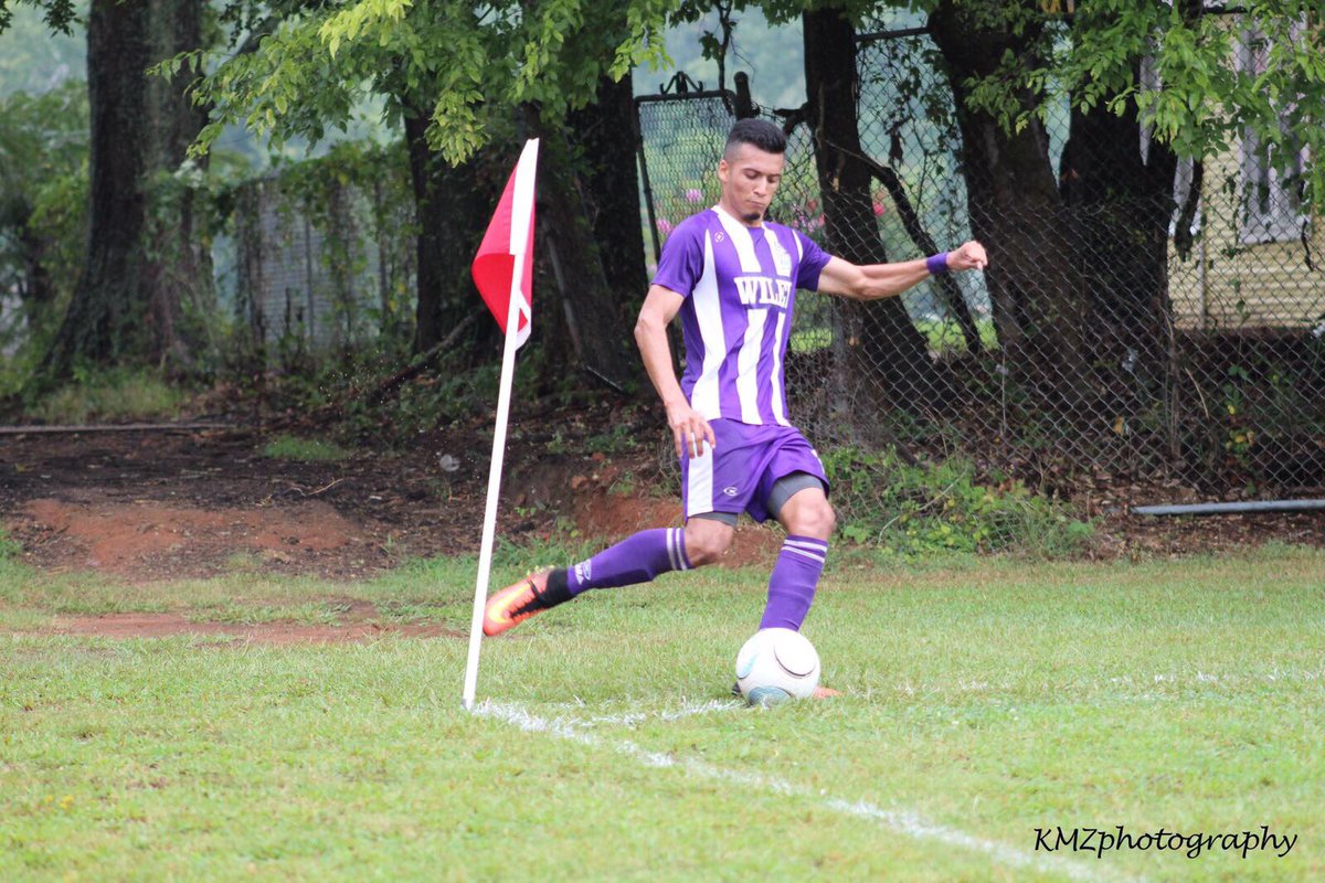 JAngelGarcia16's tweet photo. Game Day! #FirstConferenceGame #ATTG ⚽️🙏🏼💜 https://t.co/kg0CHZL1wR