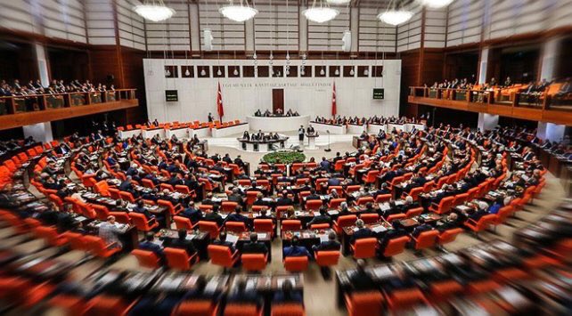 TBMM Genel Kurulu olağanüstü toplantısında Irak ve Suriye'ye sınır ötesi operasyon yetkisi verdi.Tezkere ülkemize ve bölgemize hayırlı olsun