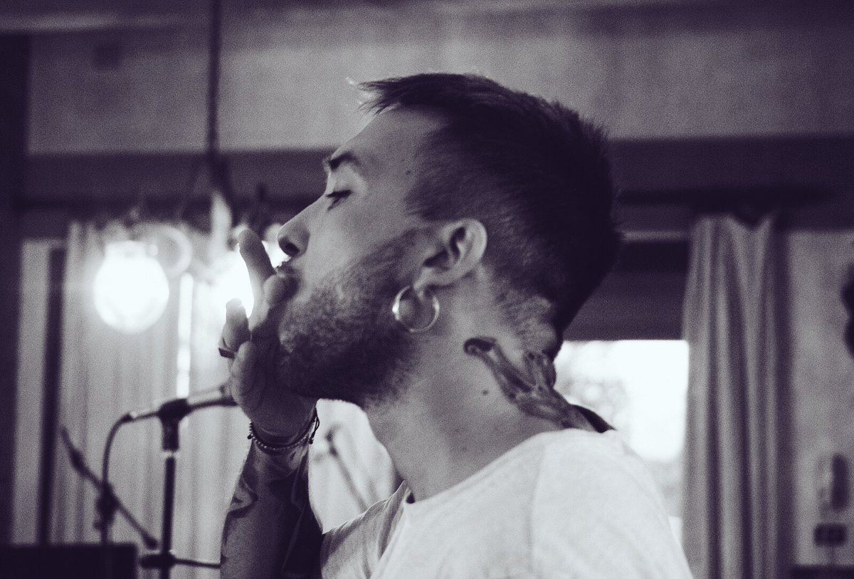 MattiaBriga's tweet photo. Frutti Rossi 🍒🍓🍇
#BrigaNewAlbum https://t.co/9gwosZMd7U