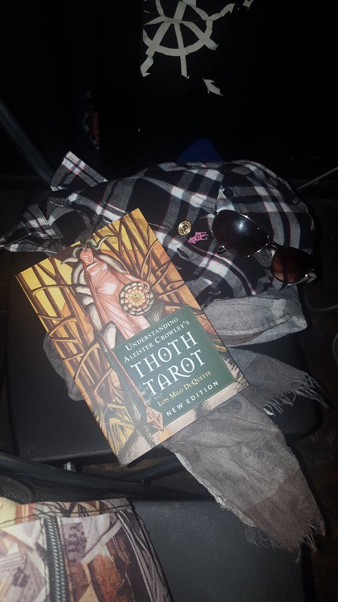 ElhoimLeafar's tweet photo. In @Catlandbooks for this magickal workshop with the authors @LonMiloDuQuette and Jim Wasserman #AleisterCrowley #BookofThoth #ThothTarot https://t.co/JCh0EVGcO1